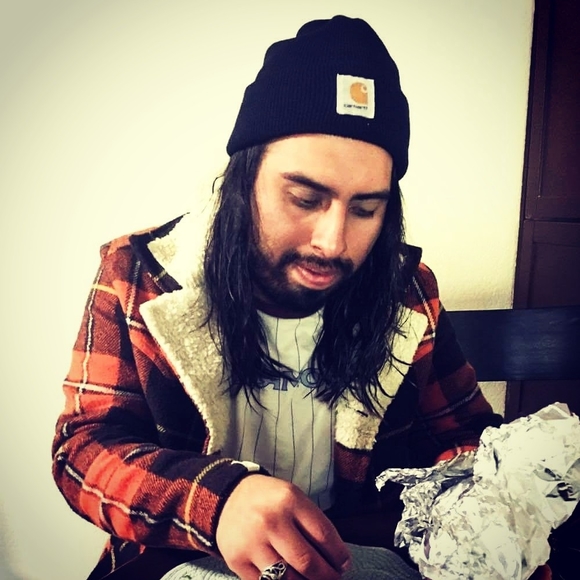 Meet your Posher, Izzy - Picture 1 of 1